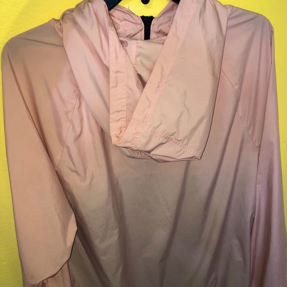 Victoria’s Secret PINK windbreaker - Picture 7 of 7